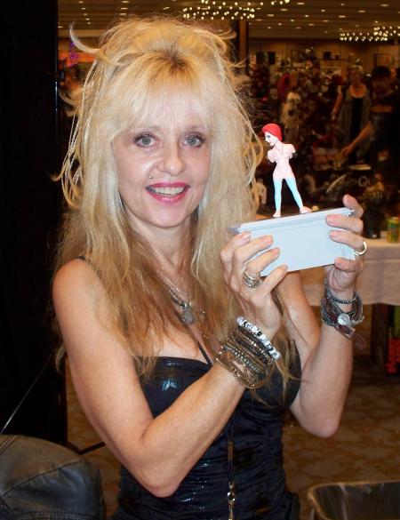 Linnea Quigley Net Worth 2022 Hidden Facts You Need To Know